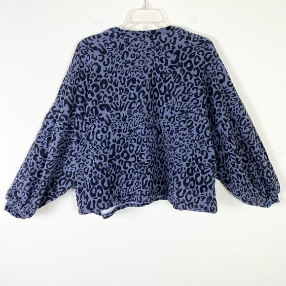 Time & Tru Grey & Black Animal Print Leopard Puff Sleeve Sweatshirt Sweater Sz L - Picture 2 of 5